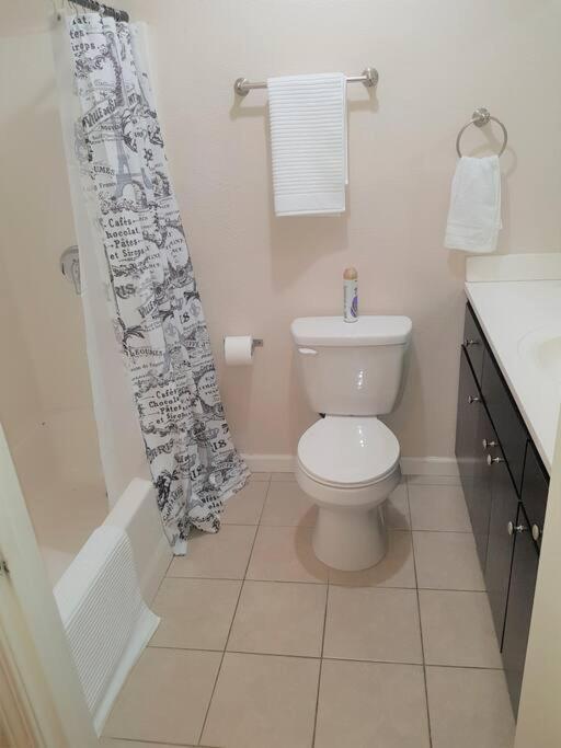 4 Bedrooms & 2.5 Bathrooms In La Los Angeles Bagian luar foto